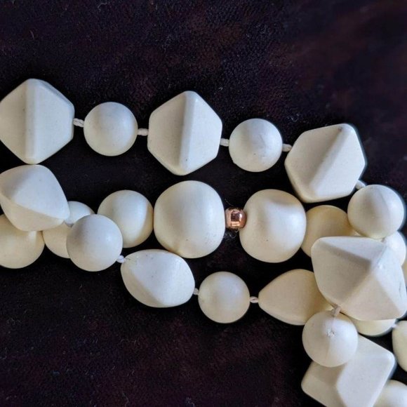 Perfect Summer Beads Exc Vintage Plastic 3-Strand Necklace Bracelet JUST FOR FUN - Picture 5 of 16